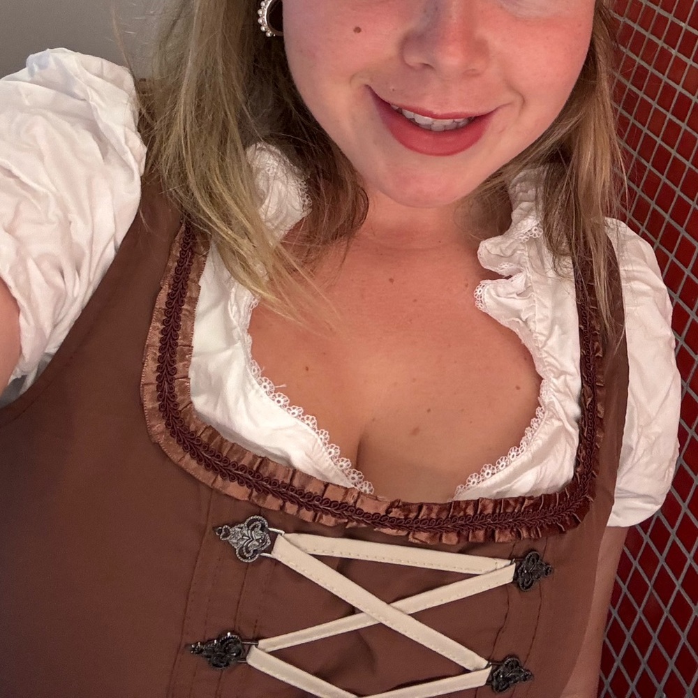 White Ruffled Women's Dirndl Oktoberfest Under Top - Picture 7 of 9